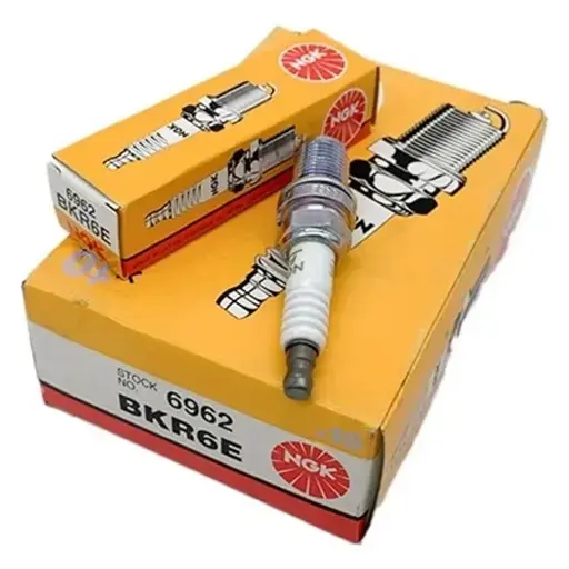 شمع پژو 405 NGK کد 6962 تک پلاتین پایه کوتاه 4 عددی