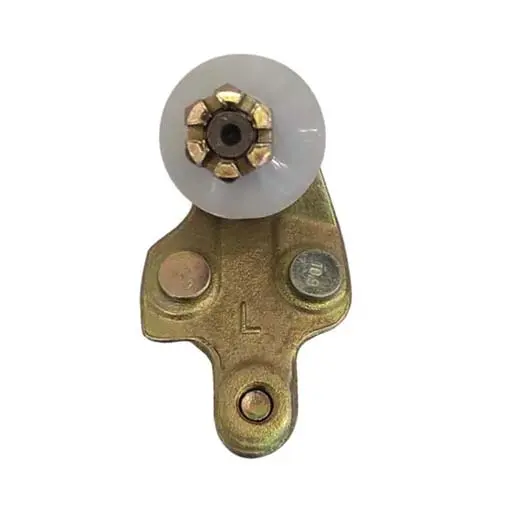 سیبک طبق لیفان 820 (چپ)