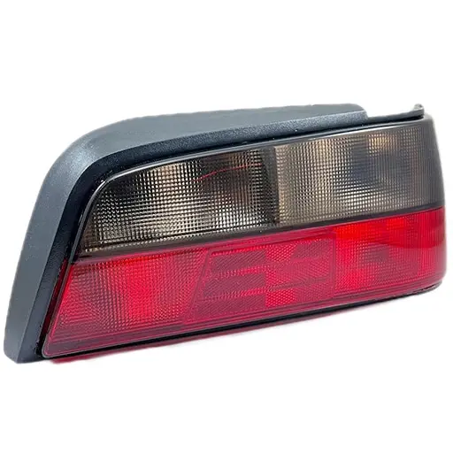 چراغ عقب پژو پارس elx مادپارت قرمز دودی روشن (چپ)