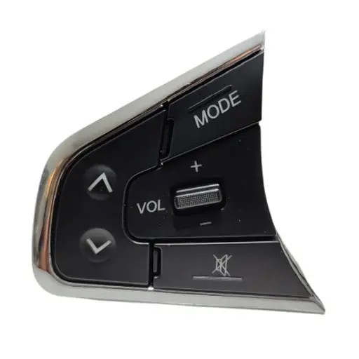 كليد كنترل سيستم صوتی روی فرمان ساینا s كروز (چپ)